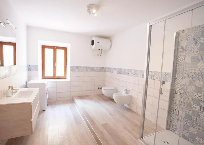 Cosmopoli - Goelba * Portoferraio